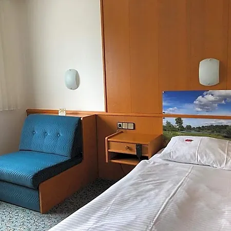 Hubertus Hamacher Hotel 2*