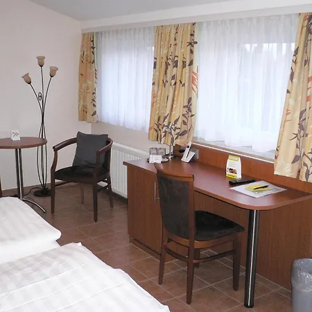 胡贝托斯汉玛赫酒店 酒店