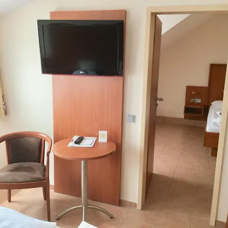 胡贝托斯汉玛赫酒店