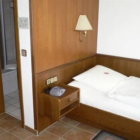 Hubertus Hamacher Hotel 2*