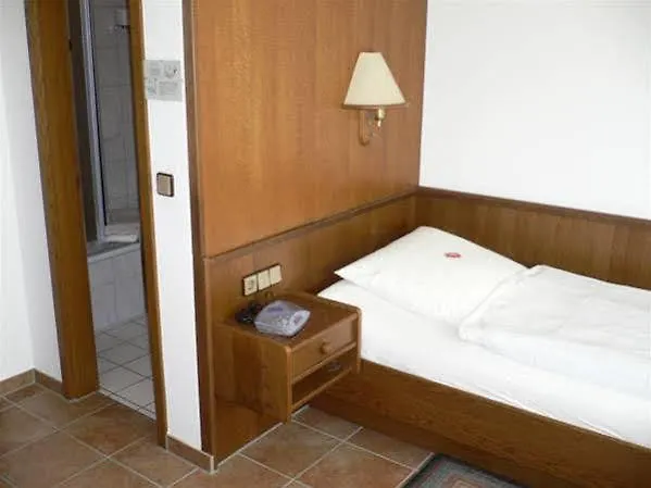 Hubertus Hamacher Hotel 2*